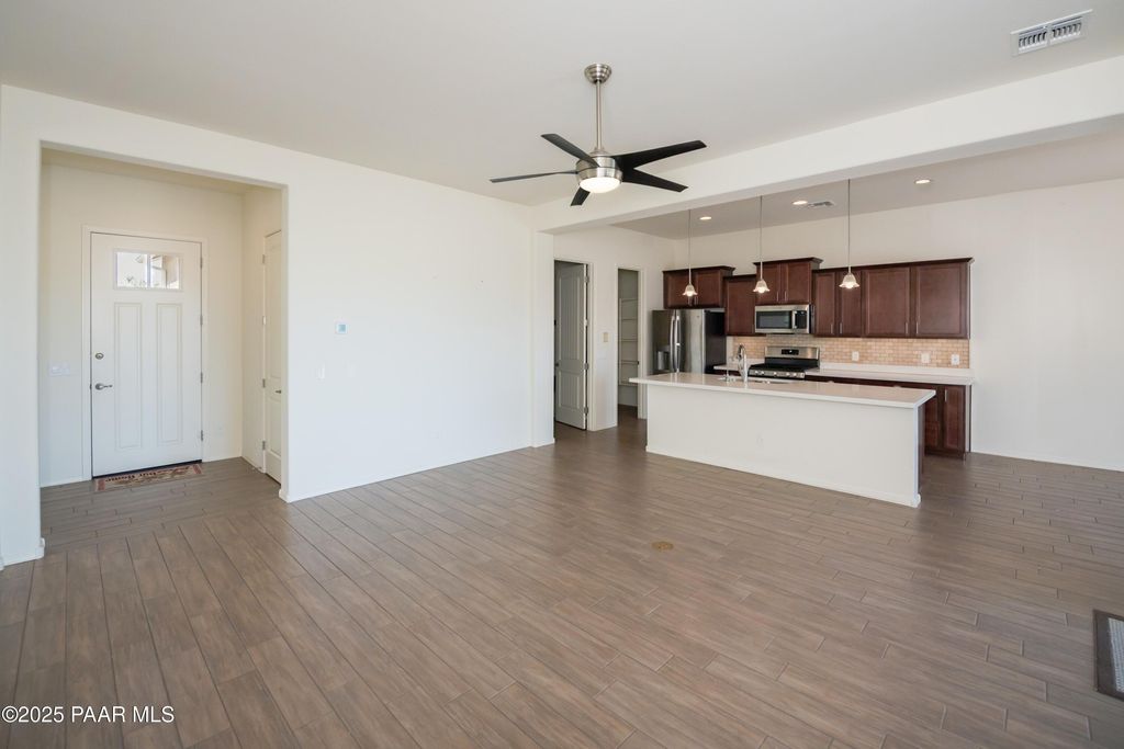 Photo of 1003 N Diaz Street, Prescott Valley, AZ 86327 (MLS # 1081490)