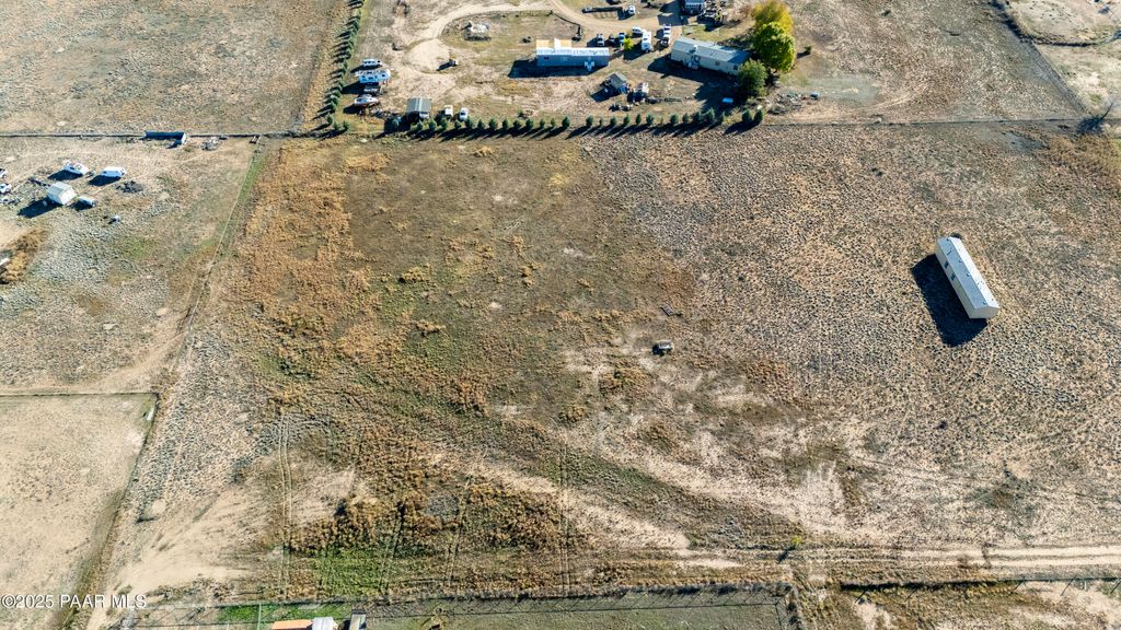 Photo of 845 W Ranch House Road, Paulden, AZ 86334 (MLS # 1077722)