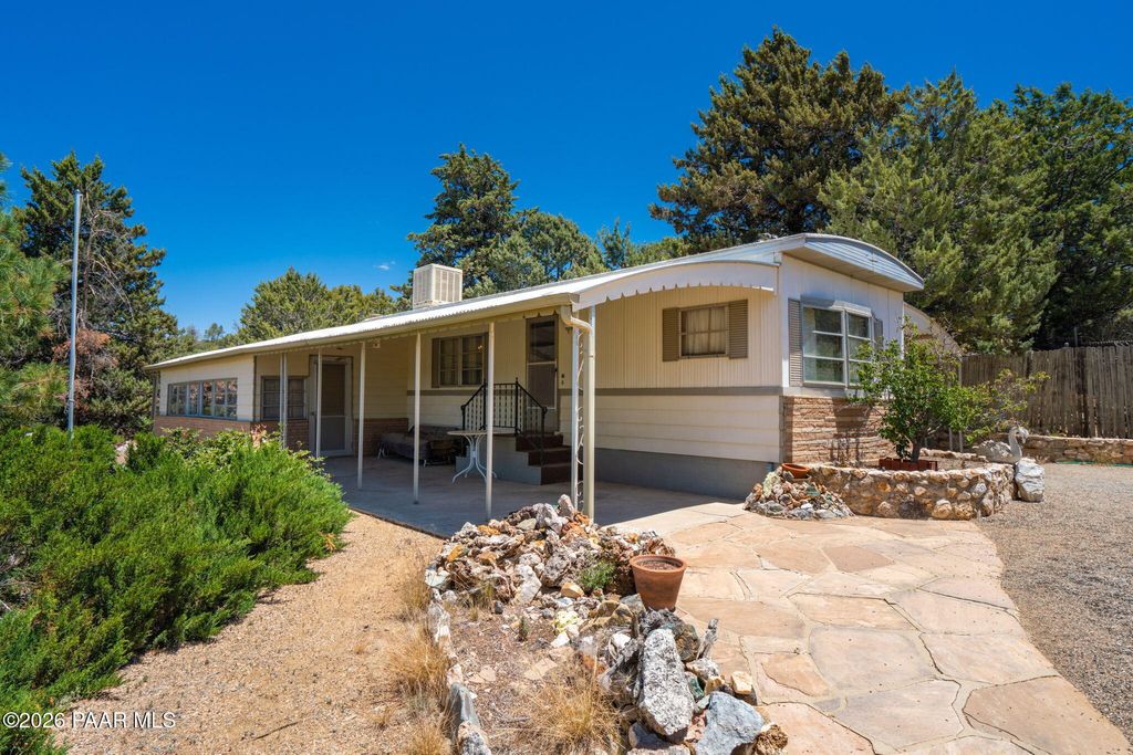 Photo of 725 S Topaz Trail, Prescott, AZ 86303 (MLS # 1082500)