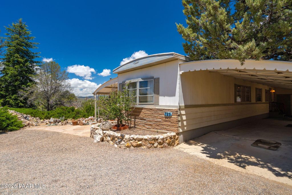 Photo of 725 S Topaz Trail, Prescott, AZ 86303 (MLS # 1082500)