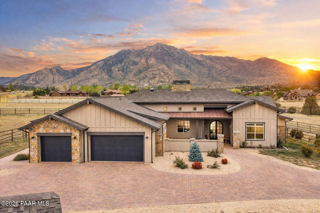 Photo of 4155 W Oatman Flat Circle, Prescott, AZ 86305 (MLS # 1080687)
