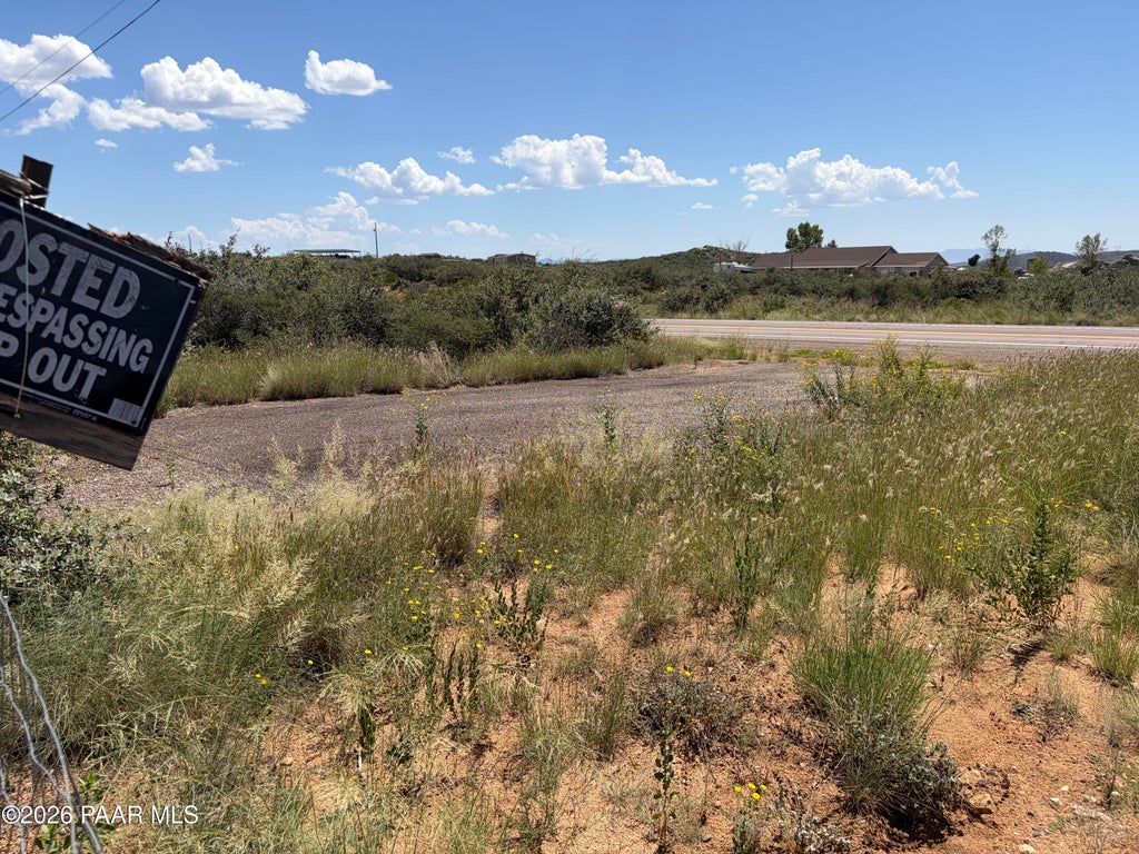 Photo of 100 N Montana Vly Road, Dewey-Humboldt, AZ 86327 (MLS # 1084886)