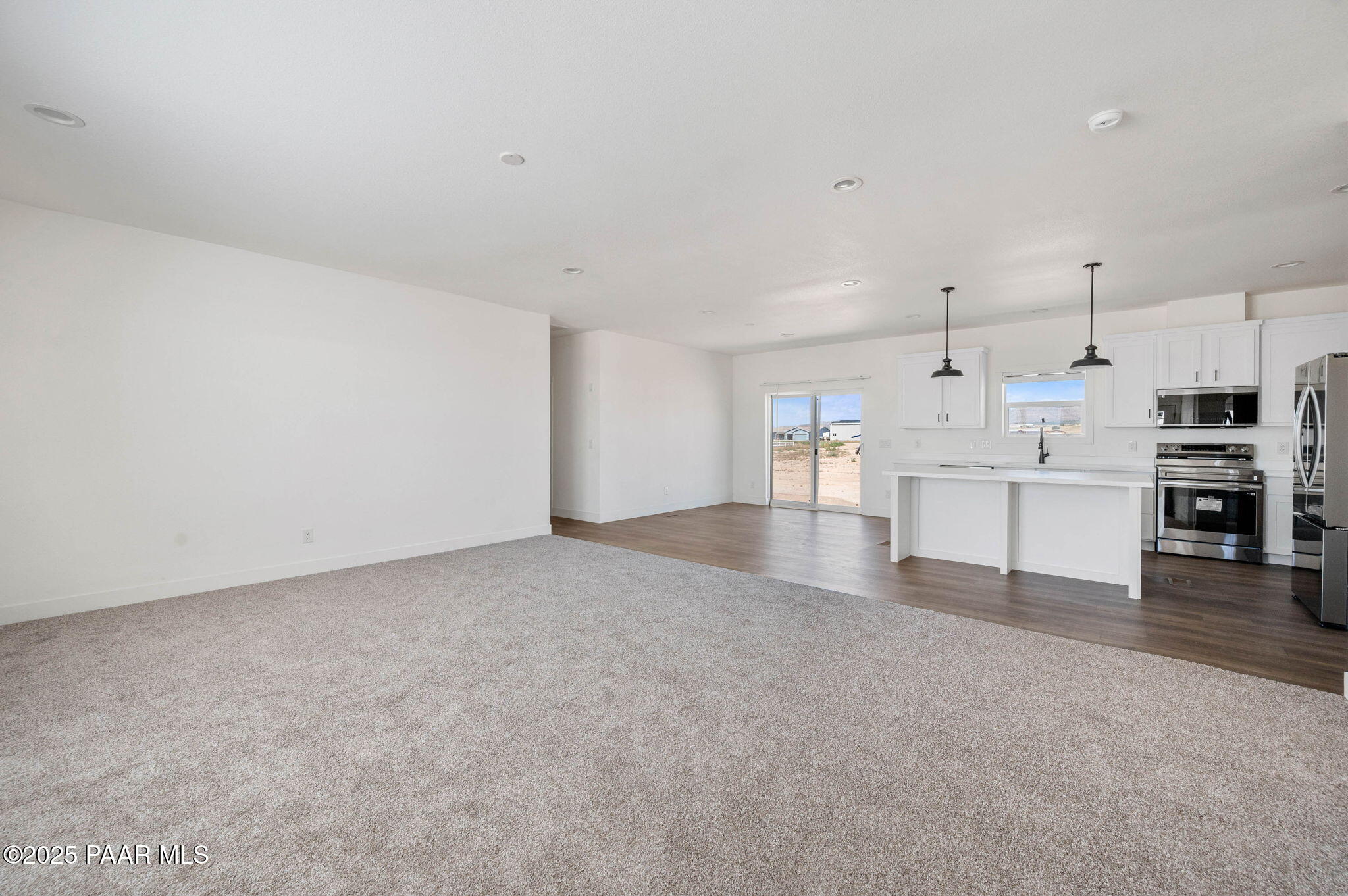 2758 W Altimeter Way