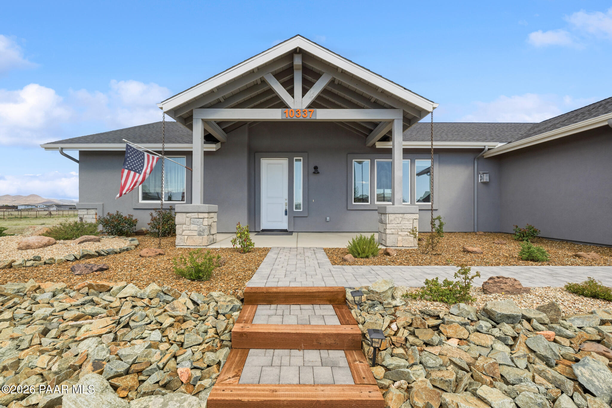 10337 N High Plains Trail