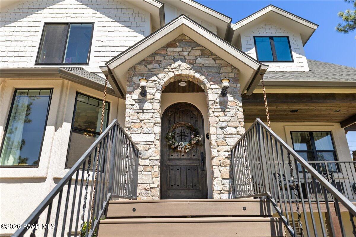 115 Laurel Court