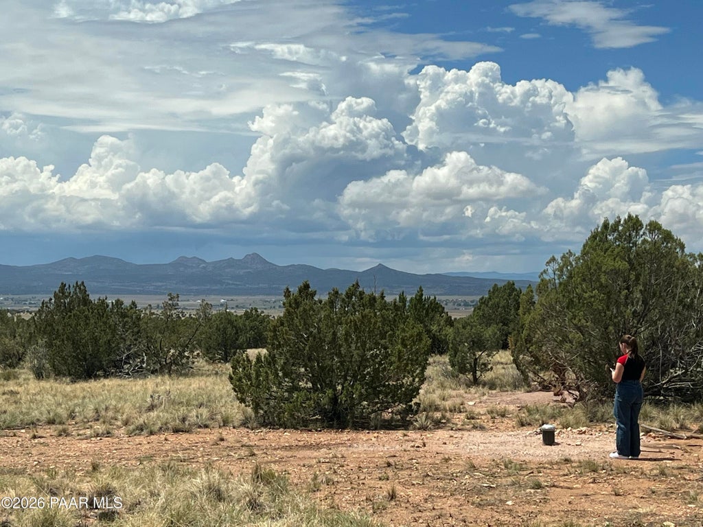 Photo of 0 Anasazi Sunset Trail, Paulden, AZ 86334 (MLS # 1085745)