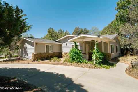Photo of 1710 N Grand View Road, Prescott, AZ 86305 (MLS # 1082219)