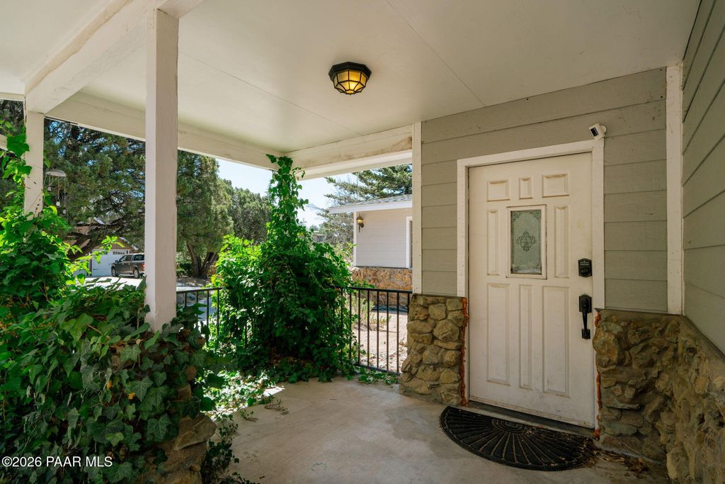 Photo of 1710 N Grand View Road, Prescott, AZ 86305 (MLS # 1082219)