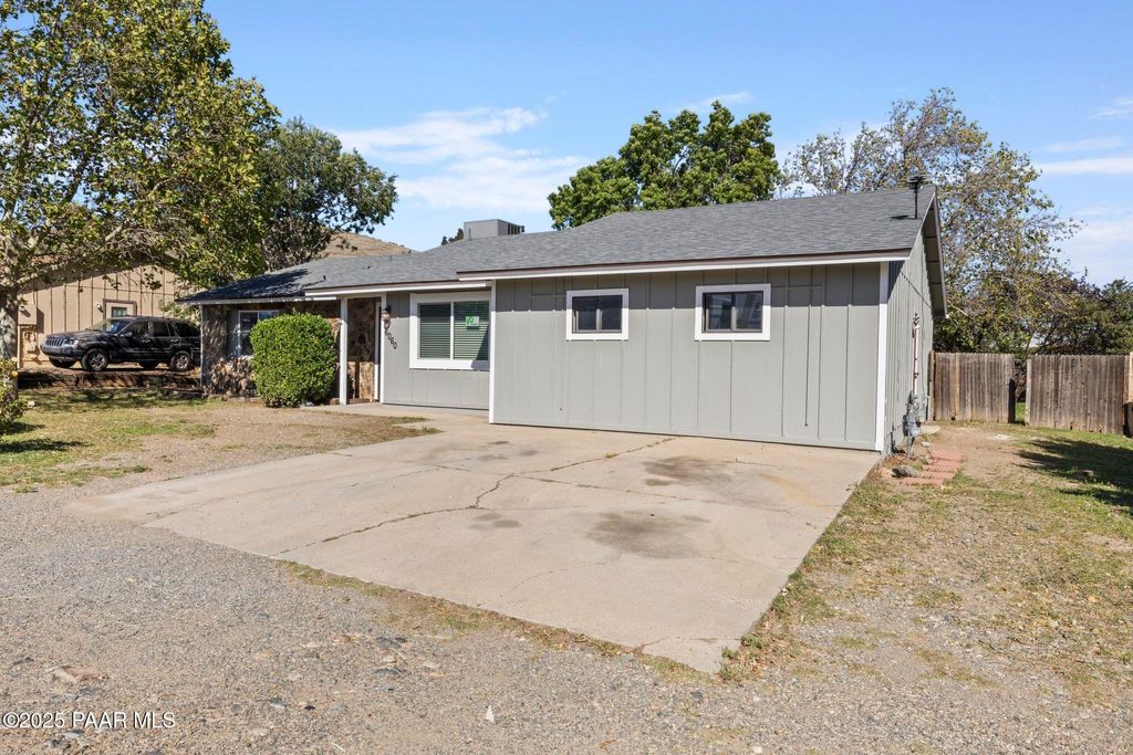 Photo of 6060 E Copper Hill Drive, Prescott Valley, AZ 86314 (MLS # 1077048)
