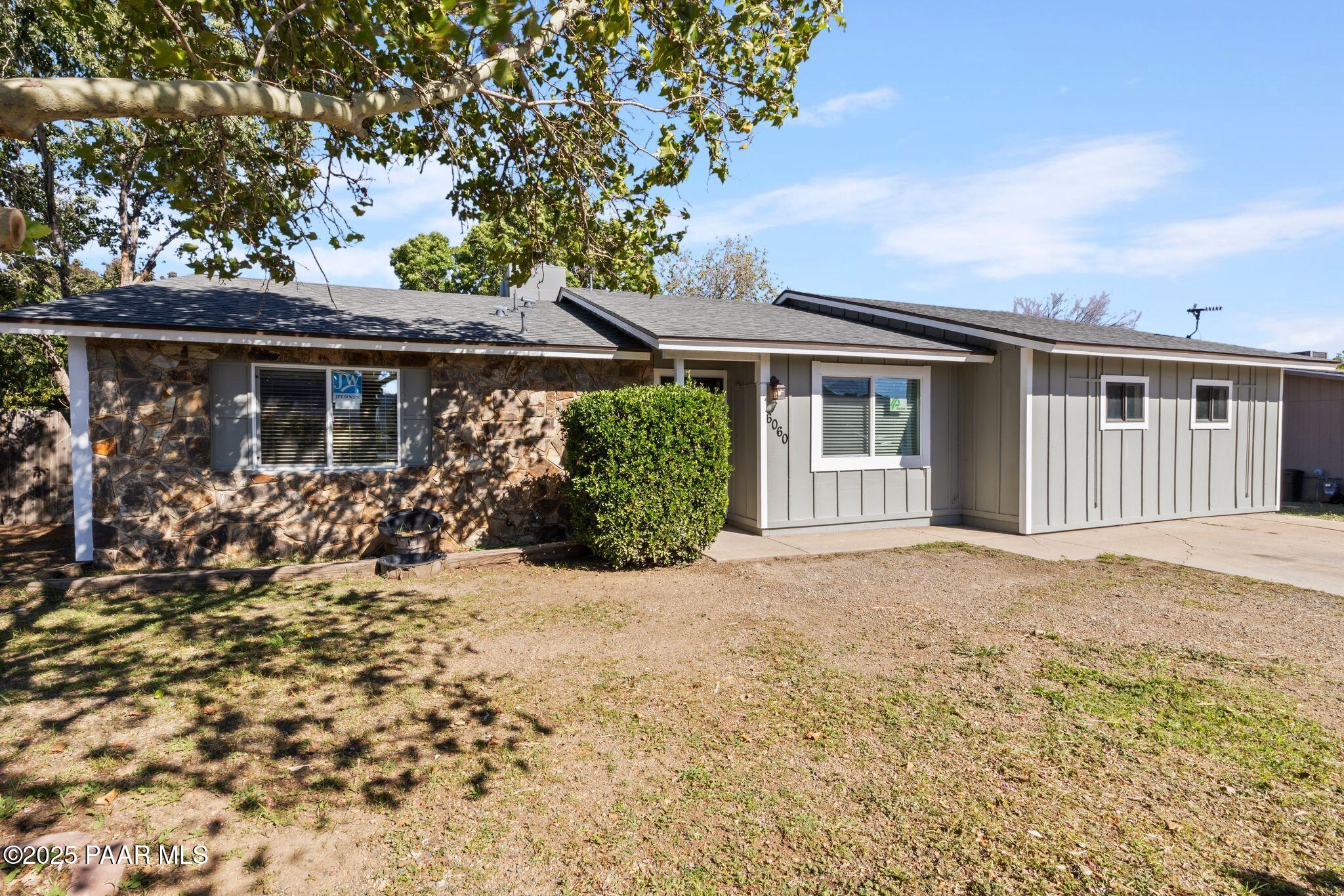 6060 E Copper Hill Drive