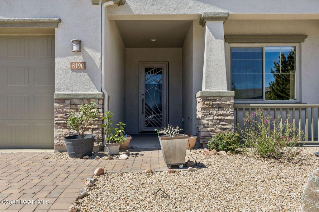 Photo of 8190 N Sunset Ridge Rdg, Prescott Valley, AZ 86315 (MLS # 1081004)