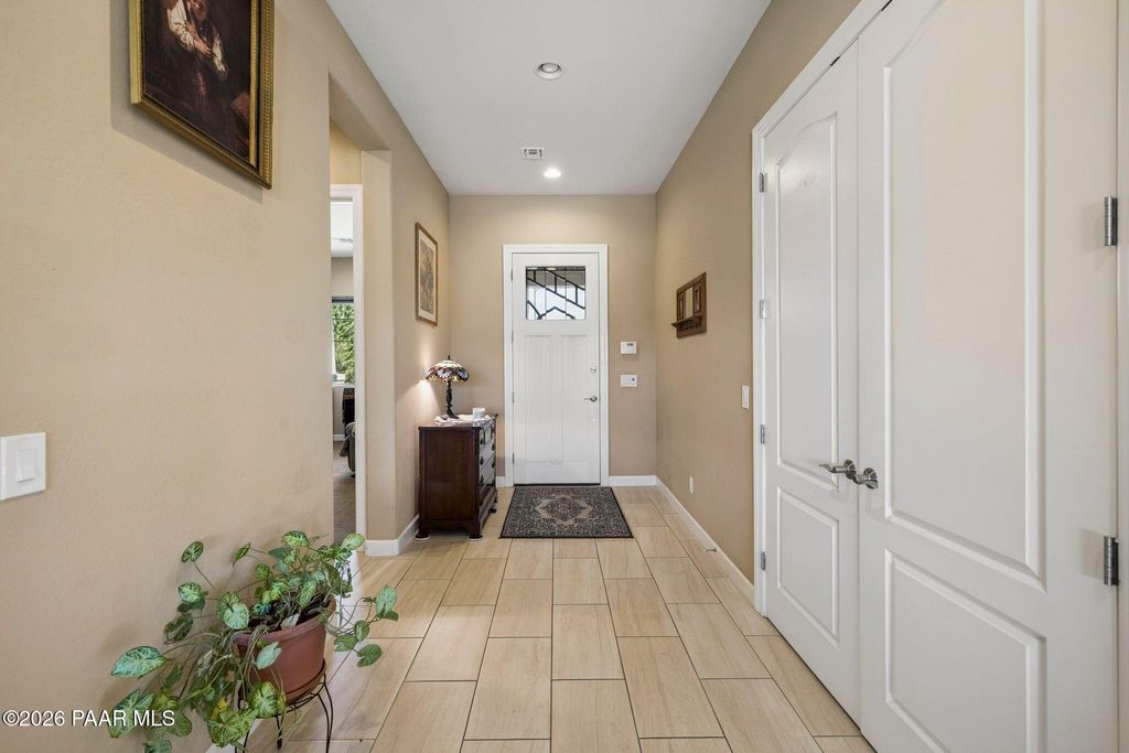 Photo of 8190 N Sunset Ridge Rdg, Prescott Valley, AZ 86315 (MLS # 1081004)