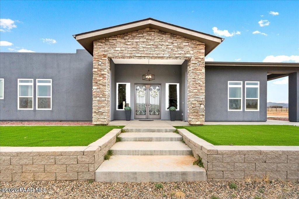 Photo of 9792 E Casa Bonita Street, Prescott Valley, AZ 86315 (MLS # 1080987)