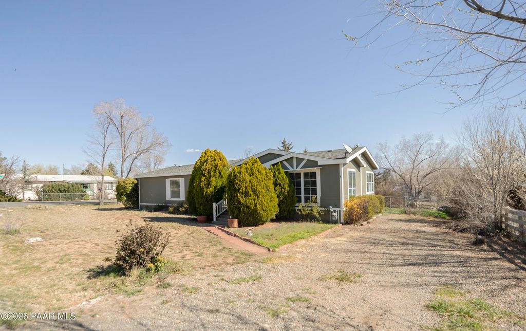 Photo of 6301 N Union Drive, Prescott Valley, AZ 86314 (MLS # 1080182)