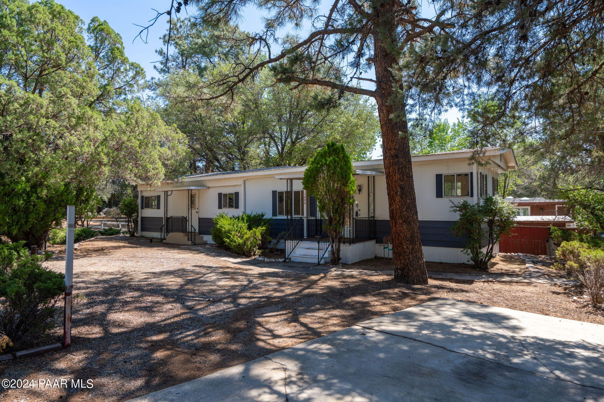 1694 White Oak Circle
