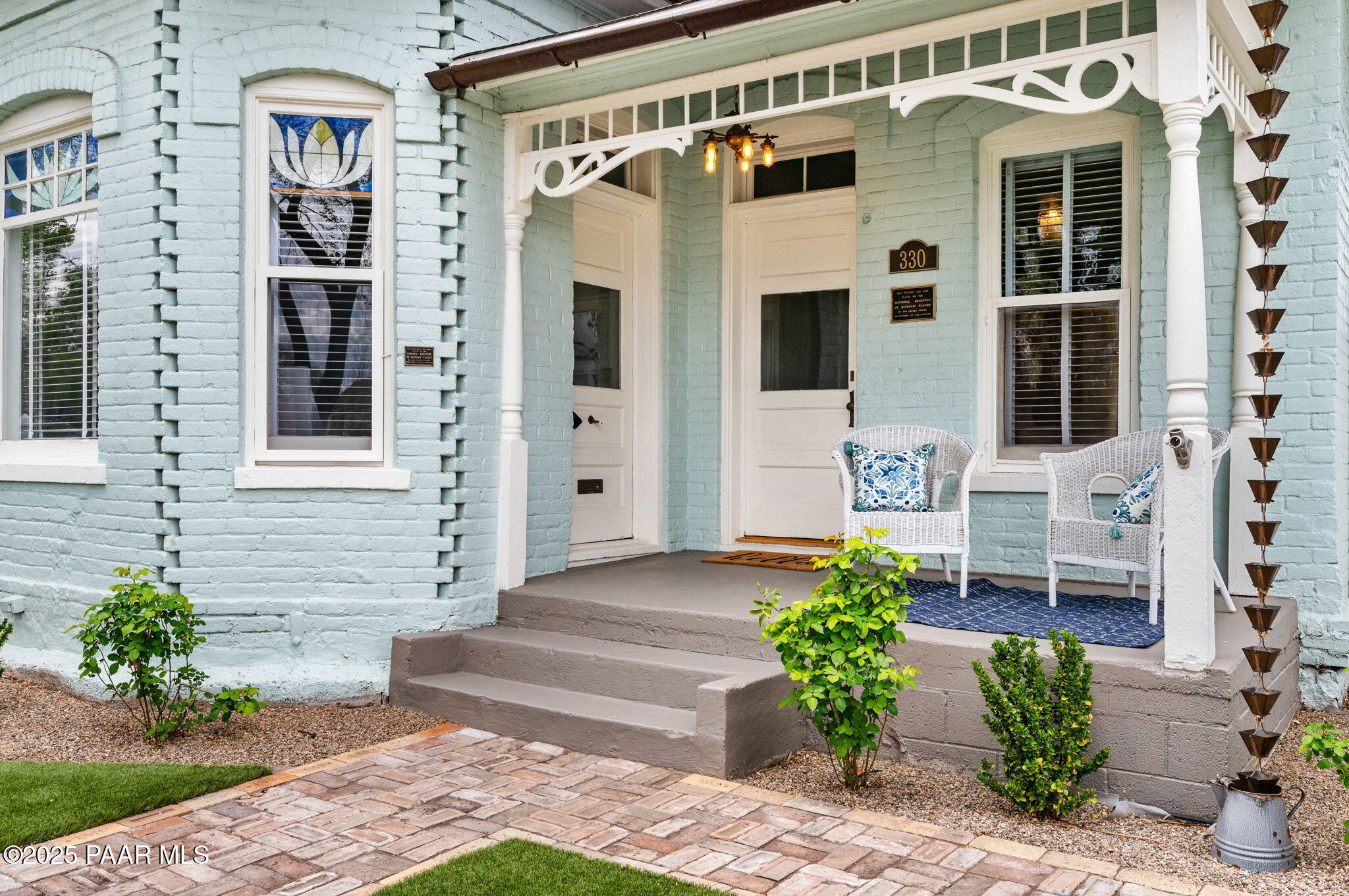 330 N Mount Vernon Avenue