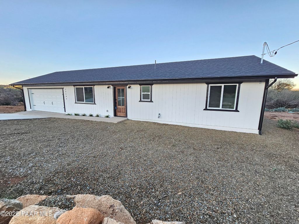 Photo of 19642 E Chaparral Drive, Mayer, AZ 86333 (MLS # 1076687)