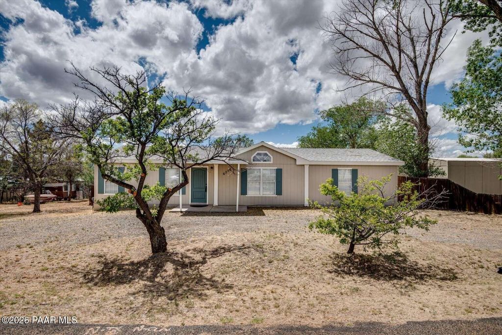 Photo of 6256 N Moonlight Way, Prescott Valley, AZ 86314 (MLS # 1081179)