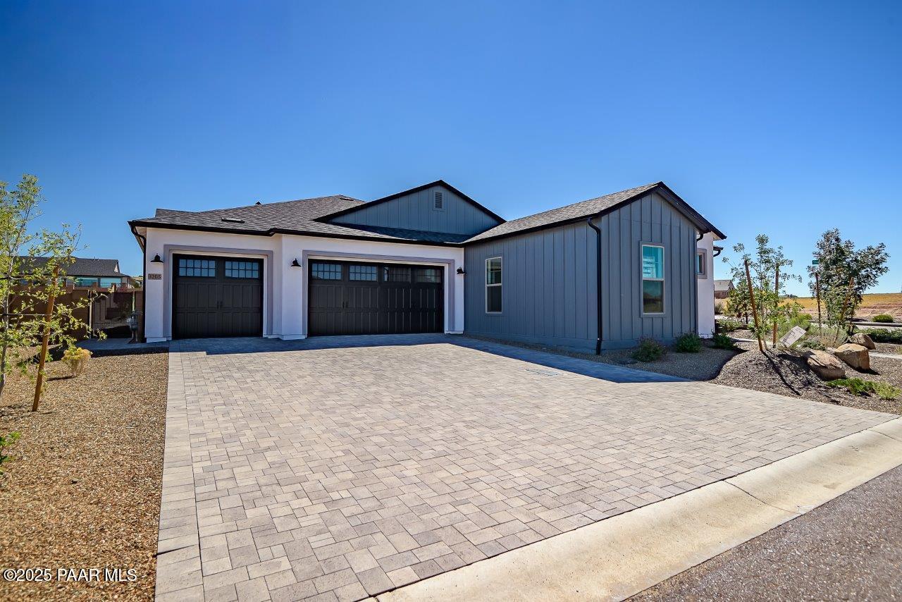 3205 Willow Butte Circle