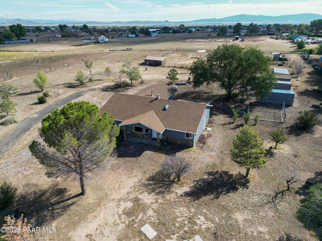 Photo of 695 S Mountain View Road, Chino Valley, AZ 86323 (MLS # 1077091)