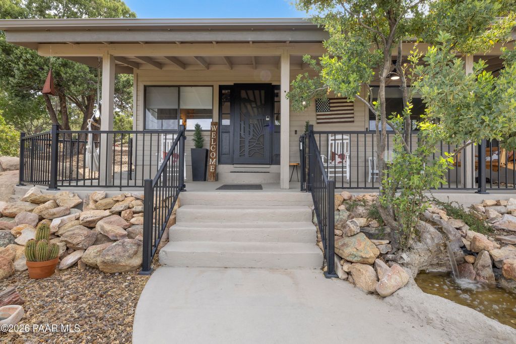 Photo of 1927 Forest View, Prescott, AZ 86305 (MLS # 1081585)