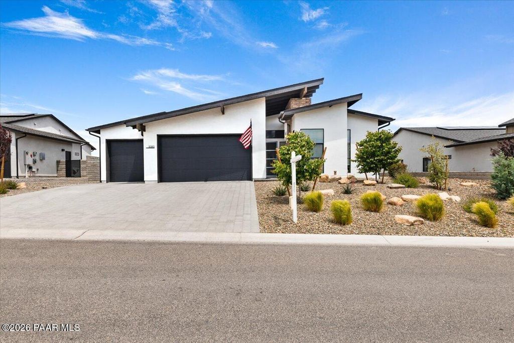 Photo of 5085 N Hugo Street, Prescott Valley, AZ 86314 (MLS # 1082041)