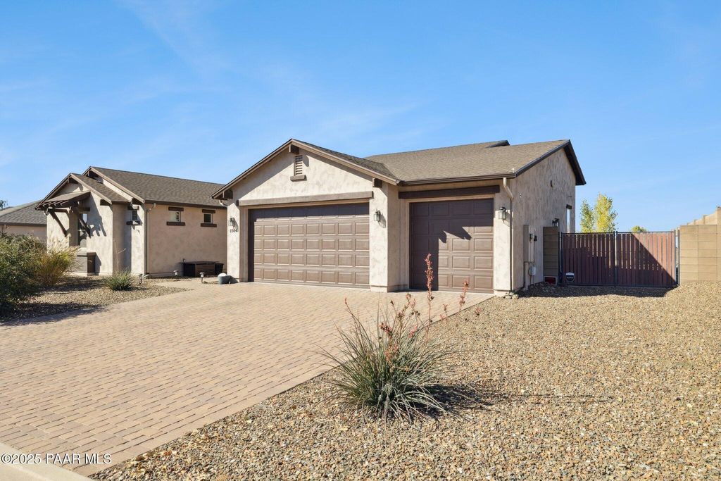 Photo of 1564 E Yorkshine Avenue, Chino Valley, AZ 86323 (MLS # 1077915)