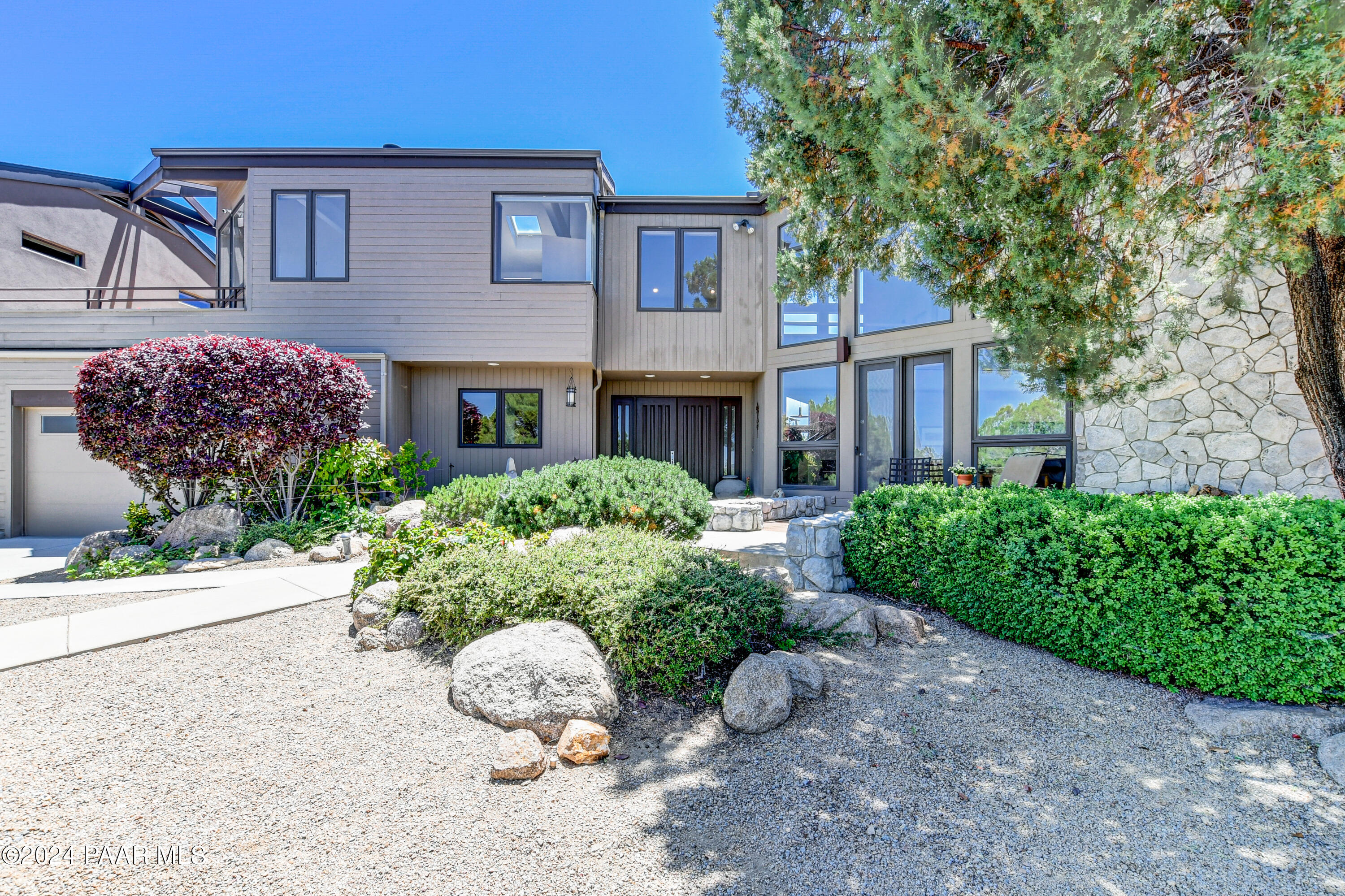 1301 S Manzanita Hill Road