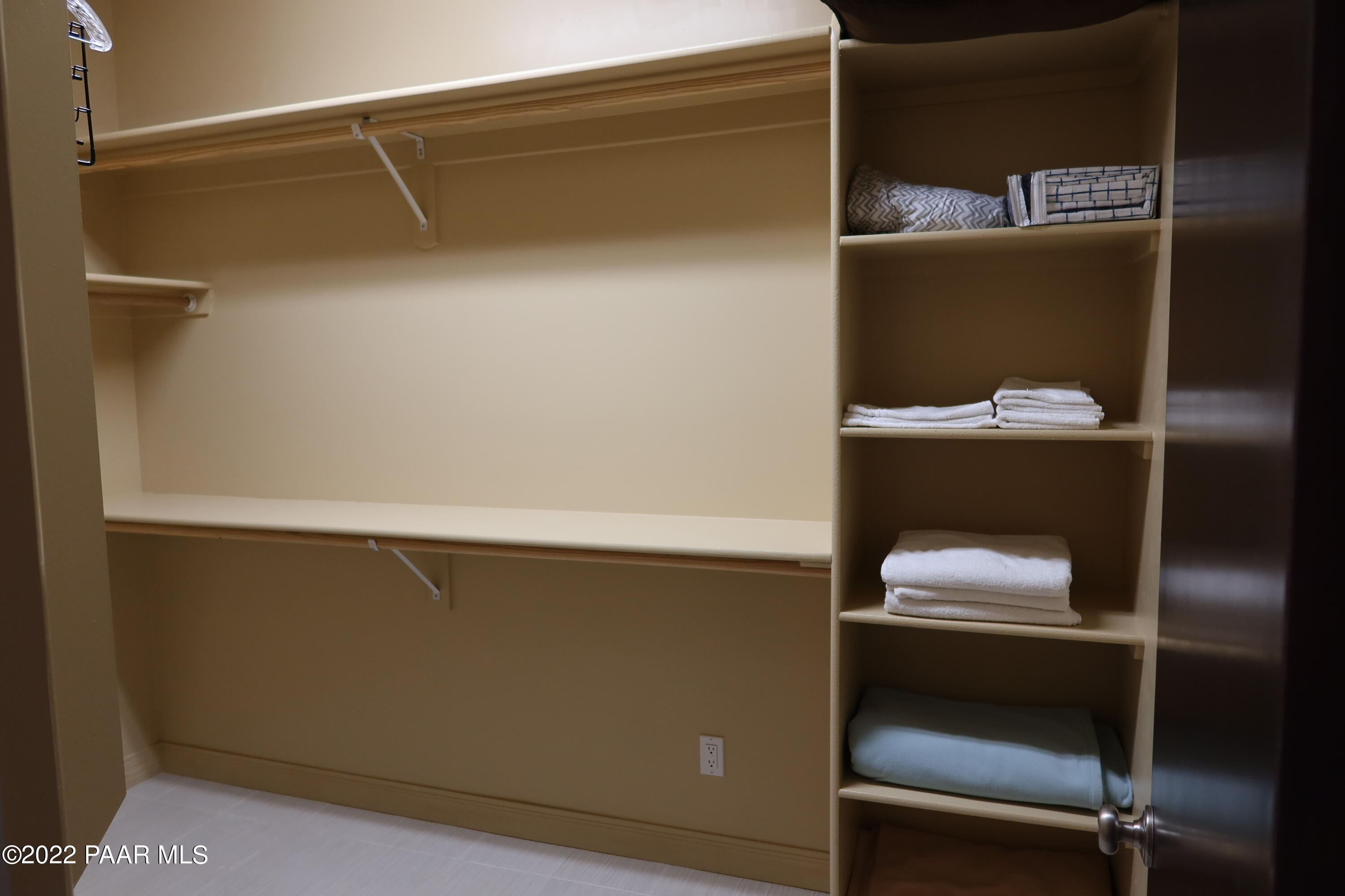 Prescott, Arizona 86305, United States, 3 Bedrooms Bedrooms, ,2 BathroomsBathrooms,Residential,Active,198550