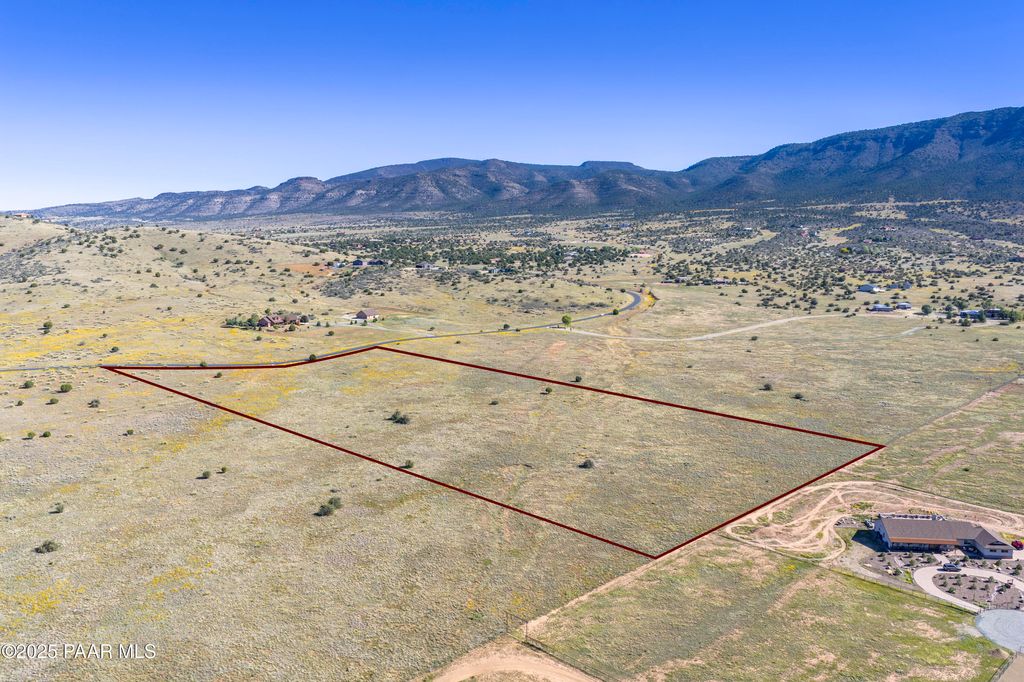 Photo of 12725 E Mingus Vista Drive, Prescott Valley, AZ 86315 (MLS # 1077074)