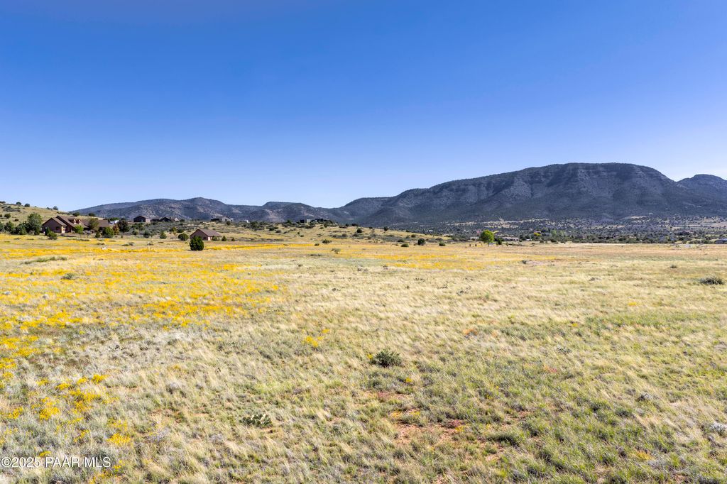 Photo of 12725 E Mingus Vista Drive, Prescott Valley, AZ 86315 (MLS # 1077074)