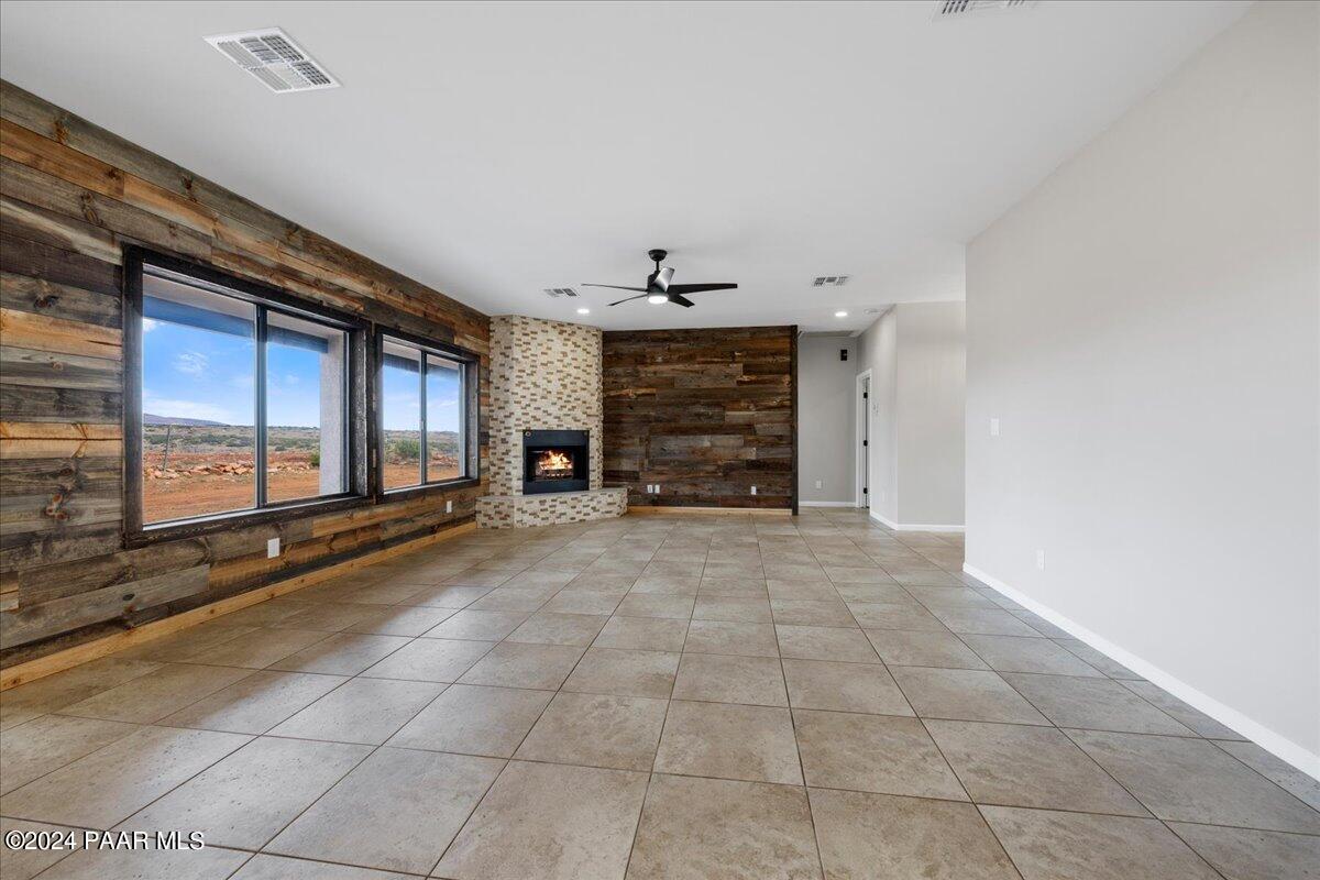 320 S Hoss Road
