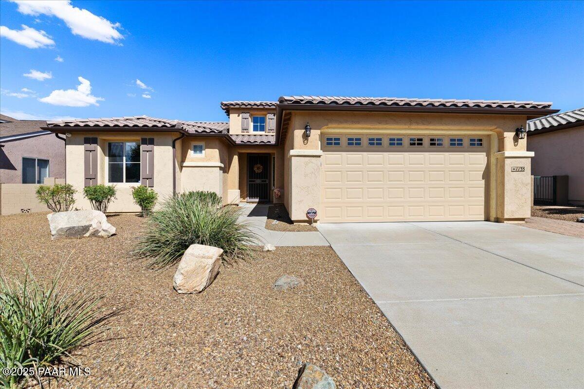 1135 N Tin Whip Trail