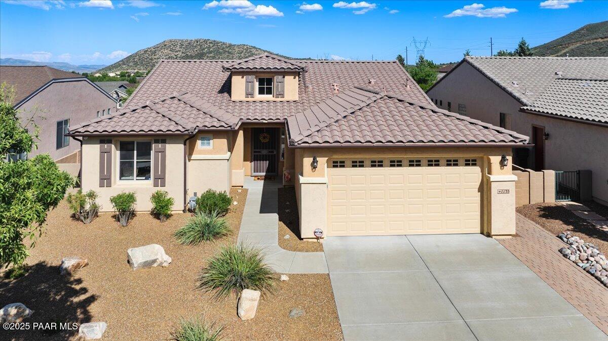 1135 N Tin Whip Trail