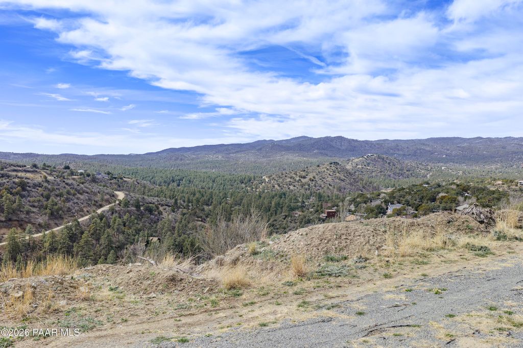 Photo of 745 E Sky Terrace Drive, Prescott, AZ 86303 (MLS # 1080011)