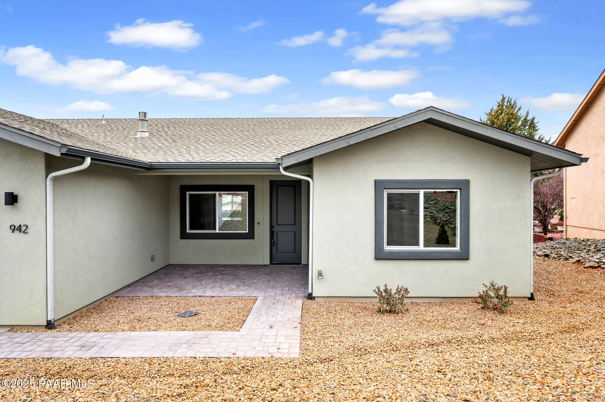942 N Latigo Lane