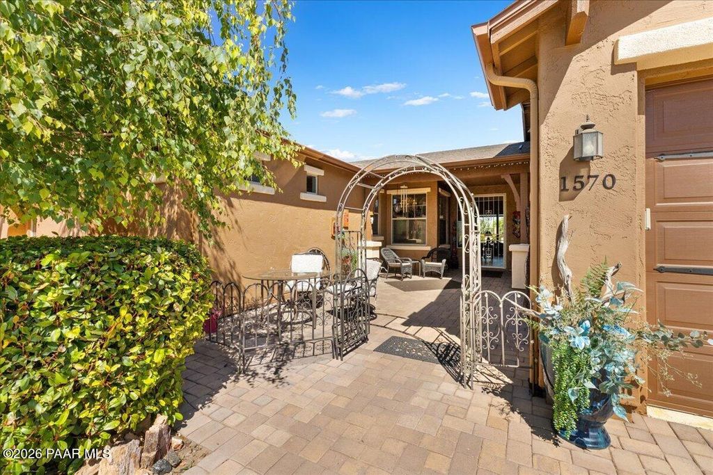 Photo of 1570 E Yorkshire Avenue, Chino Valley, AZ 86323 (MLS # 1082201)
