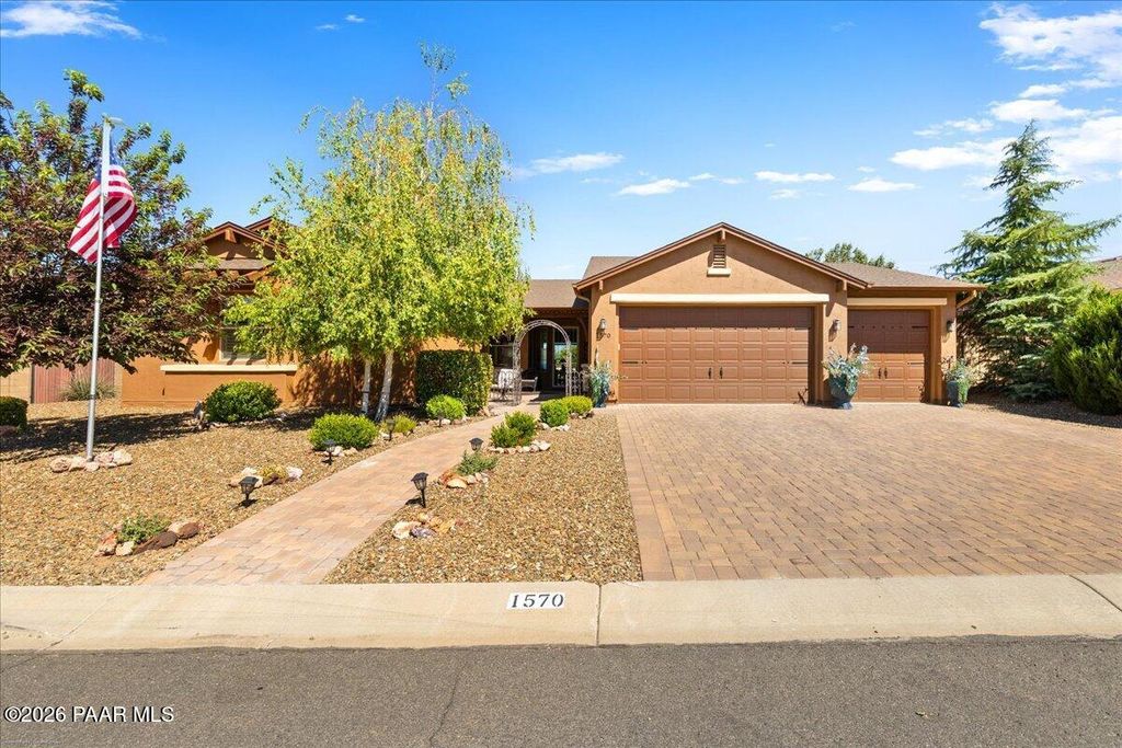 Photo of 1570 E Yorkshire Avenue, Chino Valley, AZ 86323 (MLS # 1082201)