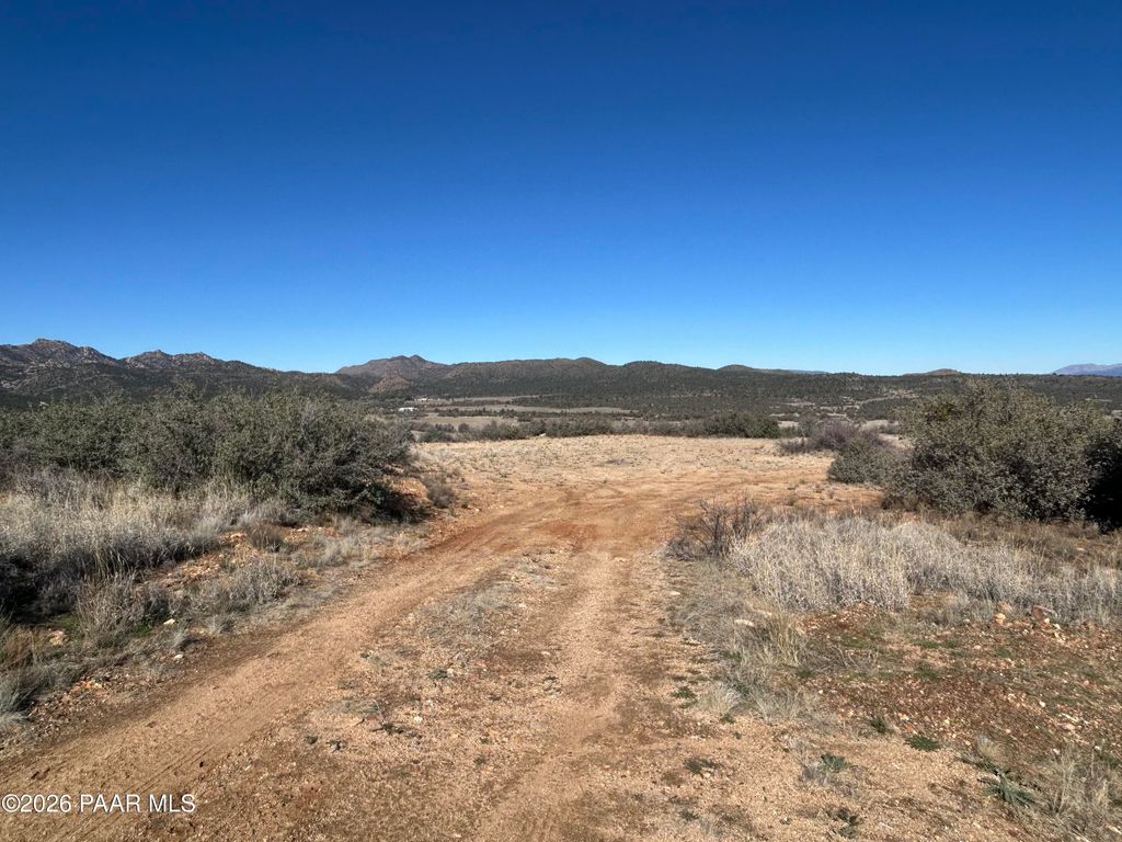 Photo of 17327 S Rocky Boy Way, Peeples Valley, AZ 85362 (MLS # 1078702)