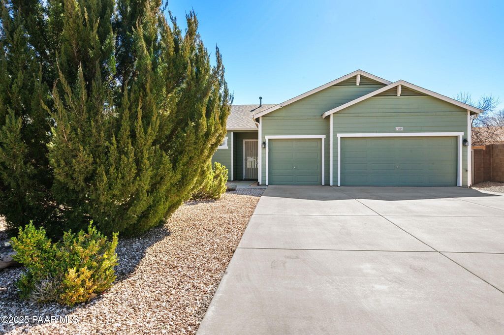 Photo of 7708 N Siesta Sunset Lane, Prescott Valley, AZ 86315 (MLS # 1081242)