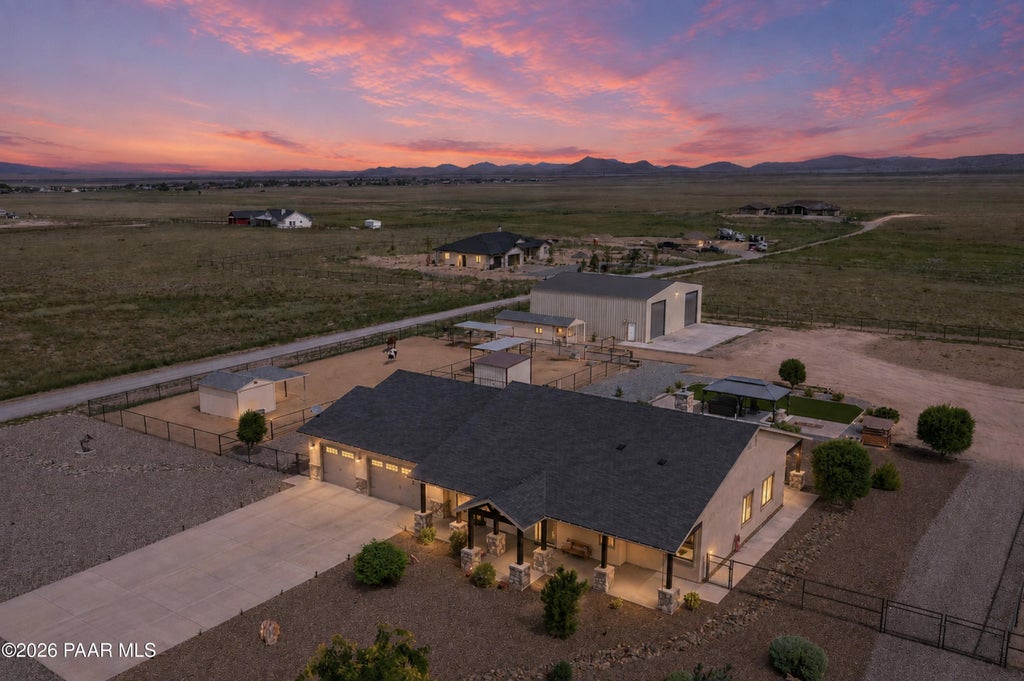 Photo of 10210 E Dawn To Milky Way, Prescott Valley, AZ 86315 (MLS # 1084145)