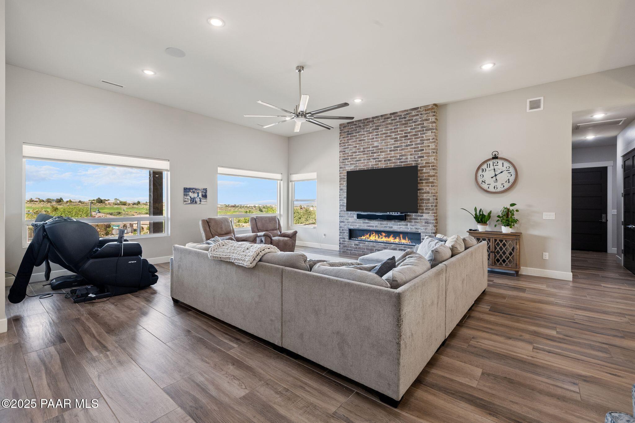 1206 Cloud Cliff Pass