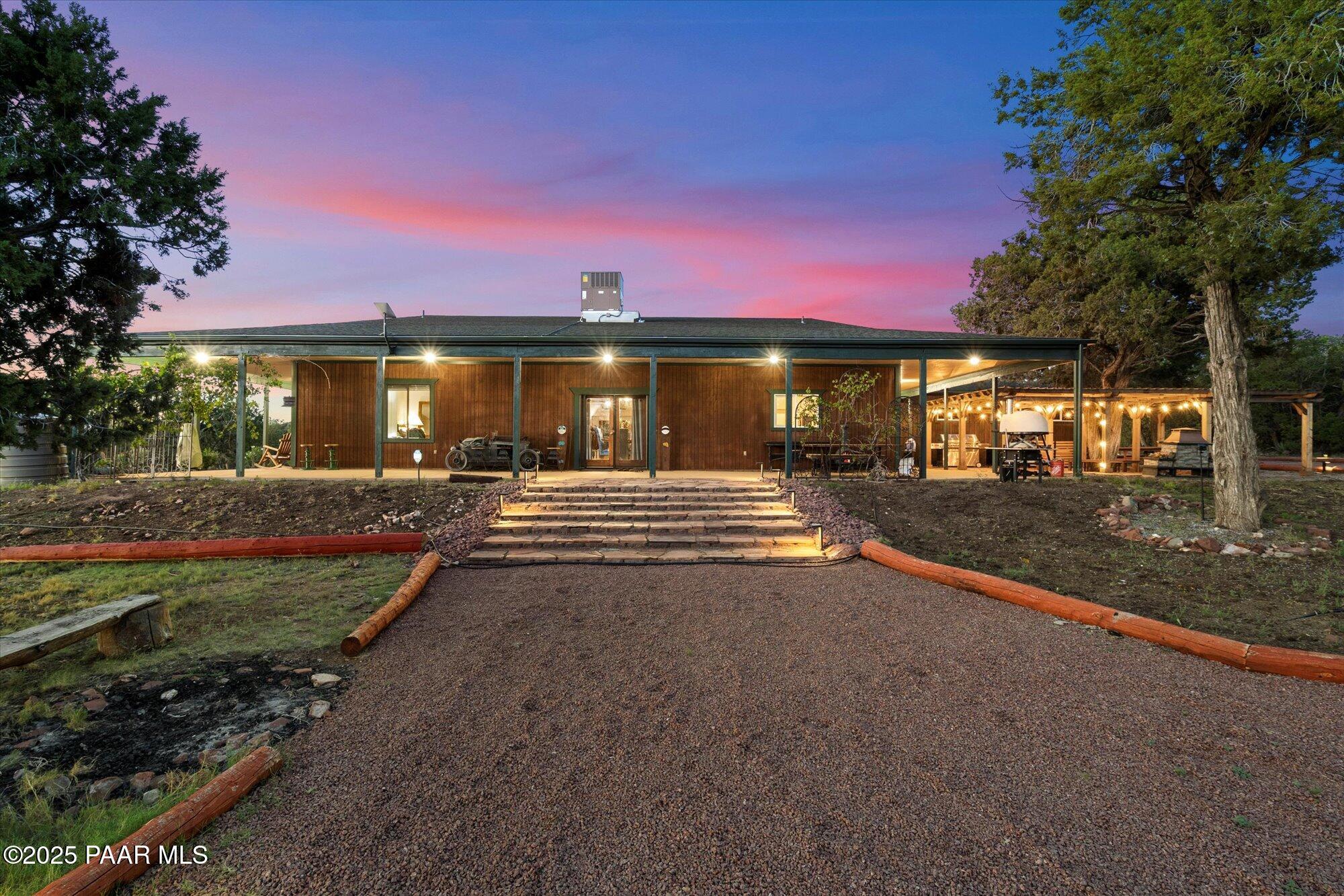 33425 W Cowboy Clint Way