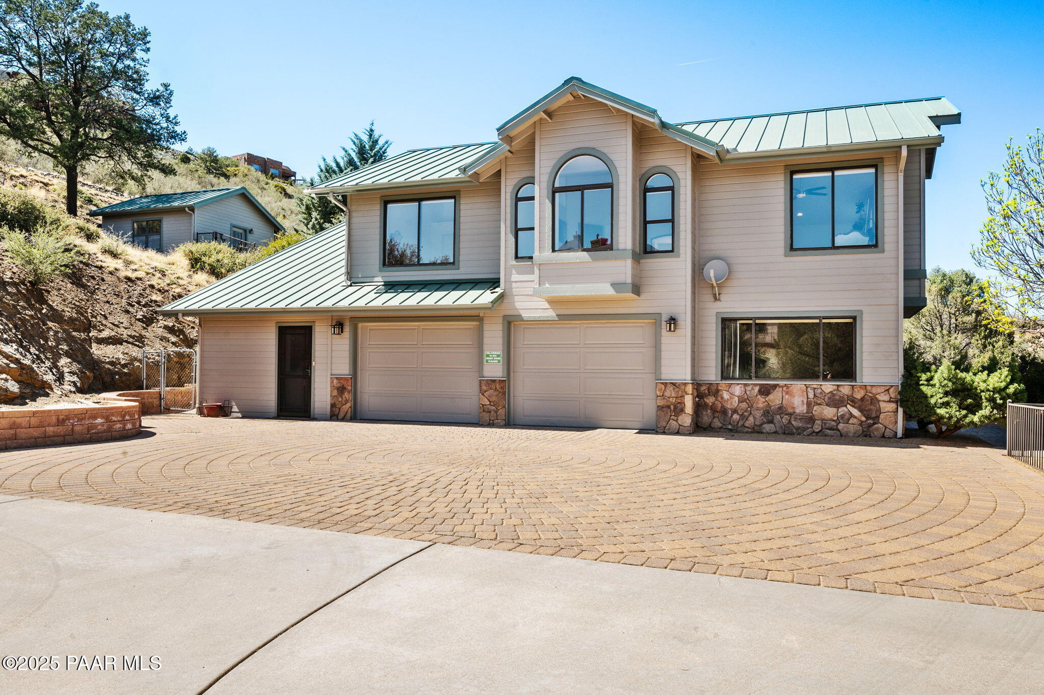 128 N French Drive