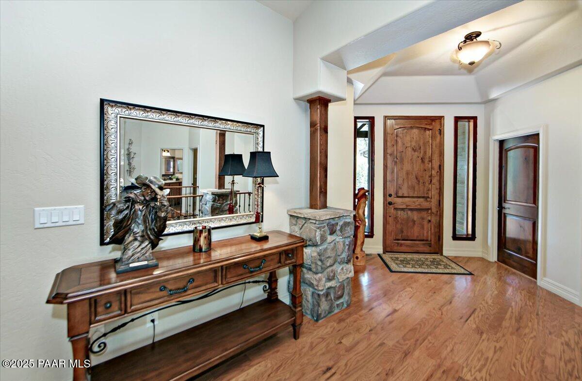 2140 Lone Oak Way