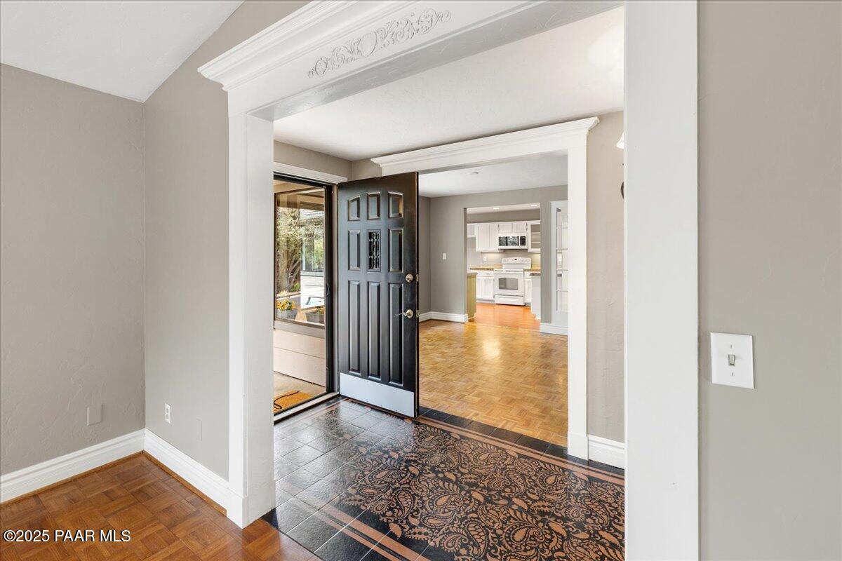 1141 Deerfield Road