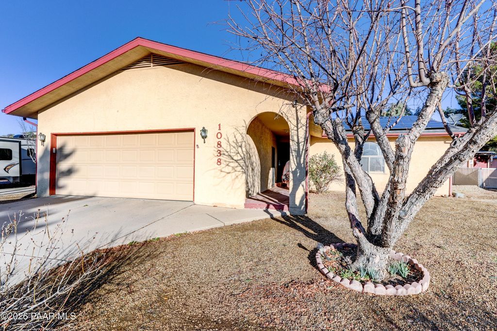 Photo of 10838 E Oxbow Drive, Dewey-Humboldt, AZ 86327 (MLS # 1079705)