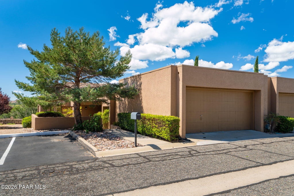 Photo of 2181 S Resort Way #8d, Prescott, AZ 86301 (MLS # 1084956)