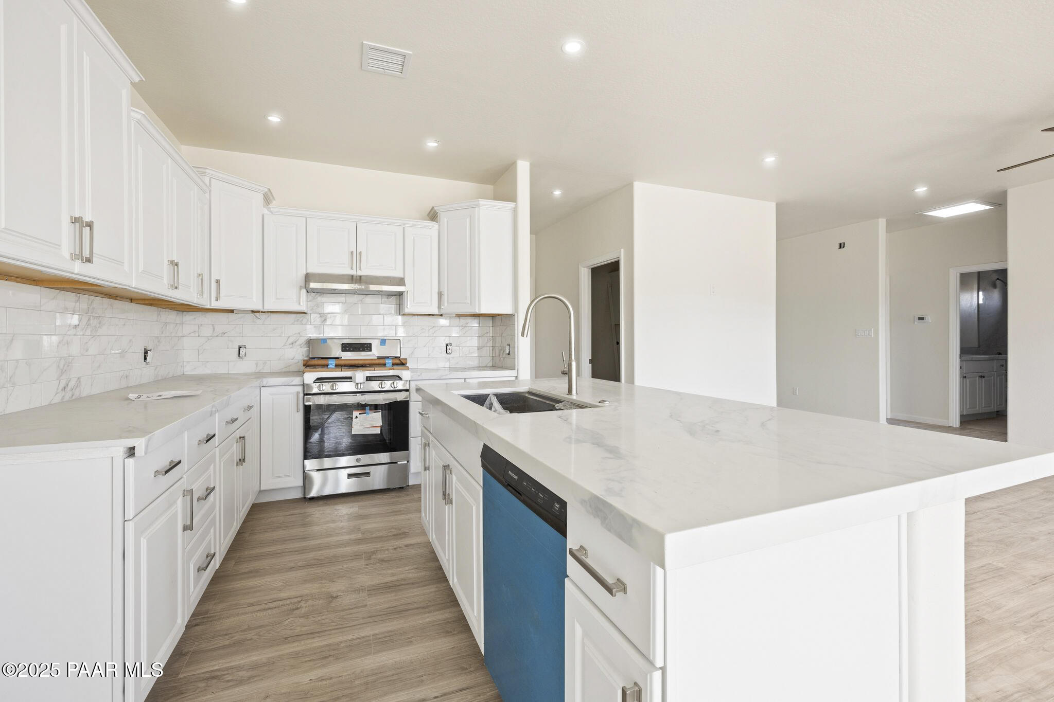 7959 E Las Flores Avenue