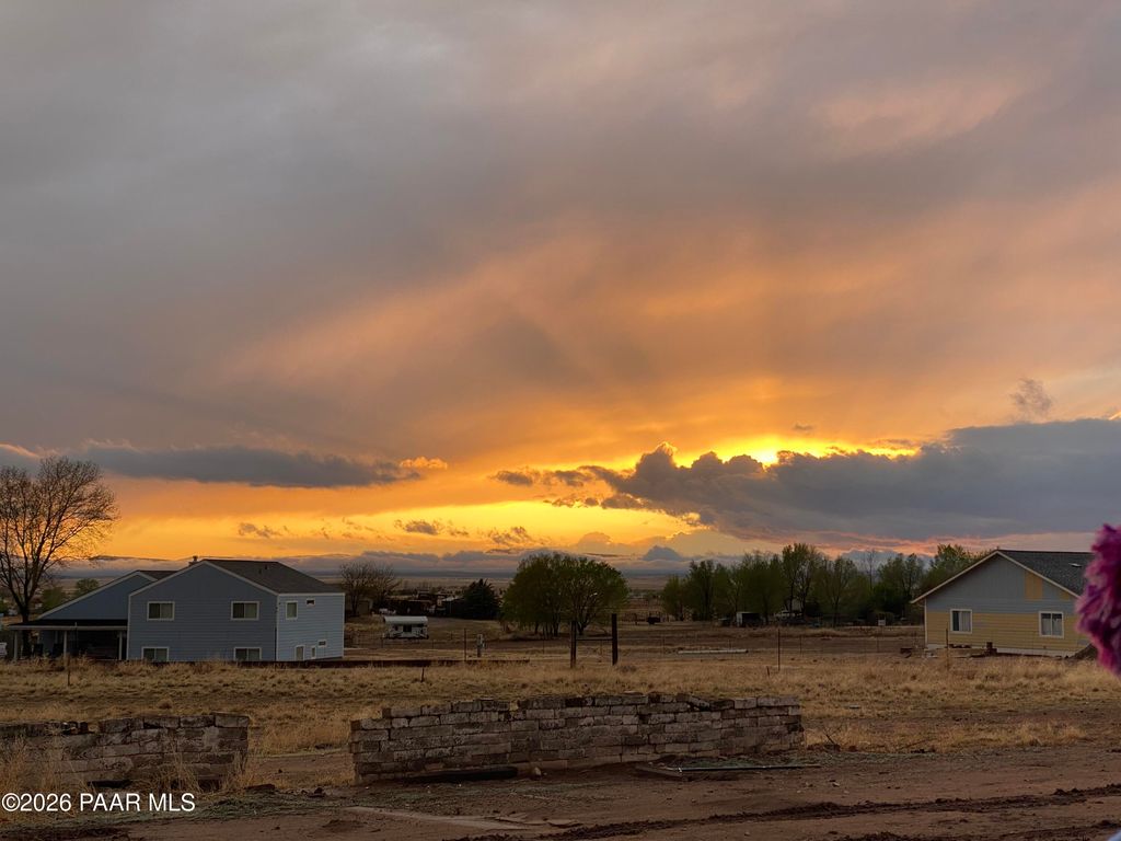 Photo of 3259 W Onyx Road, Paulden, AZ 86334 (MLS # 1080550)